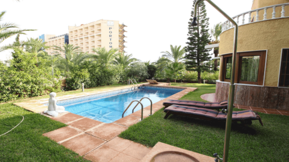 Chalet de Lujo en Aguadulce, Almería