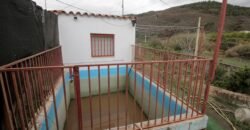 Cortijo con terreno de 5.000 m2 en Nacimiento.